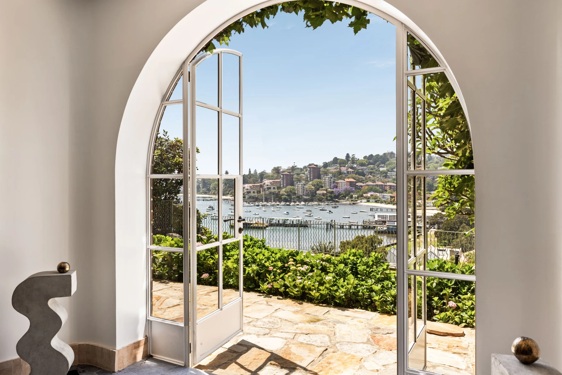 EASTBOURNE ROAD, DARLING POINT